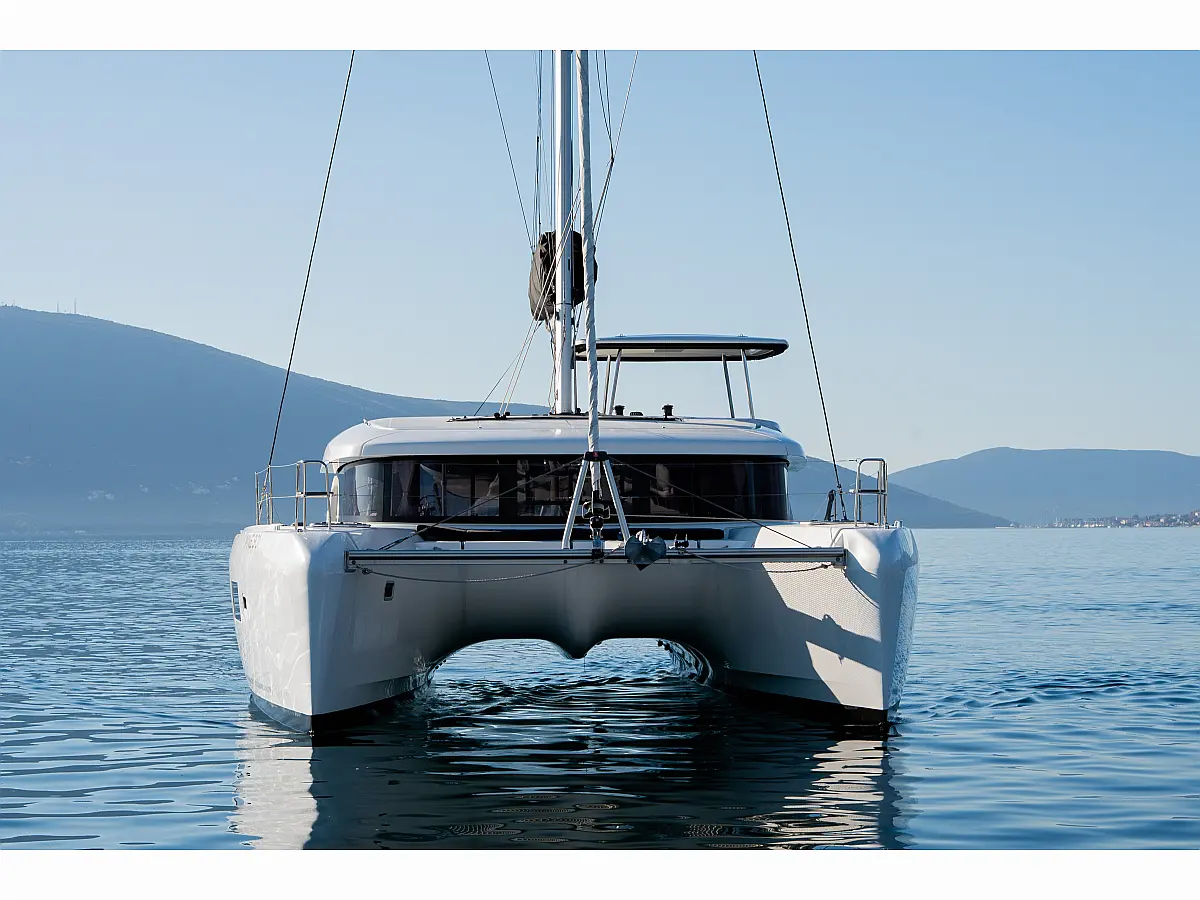 Lagoon 42